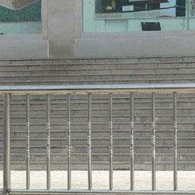 供應(yīng)不銹鋼護欄天津鑫印供應(yīng)商