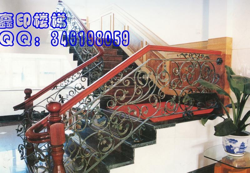 供應(yīng)天津*樓梯柚木樓梯泰柚木樓梯