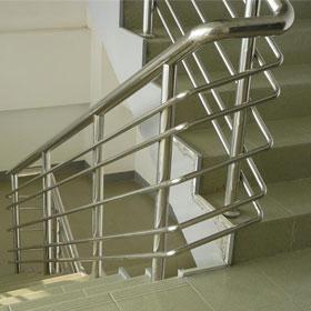 供應(yīng)不銹鋼護欄天津鑫印供應(yīng)商