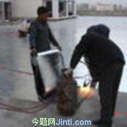 南陽專業(yè)的信譽(yù)好的屋頂補(bǔ)漏圖片