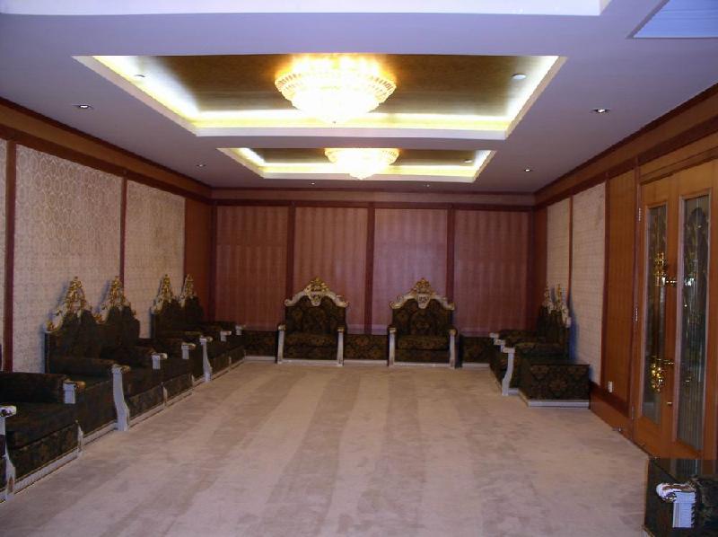 供應(yīng)鄭州中油花園200人會議室預(yù)訂/鄭州酒店預(yù)訂/鄭州專業(yè)會議