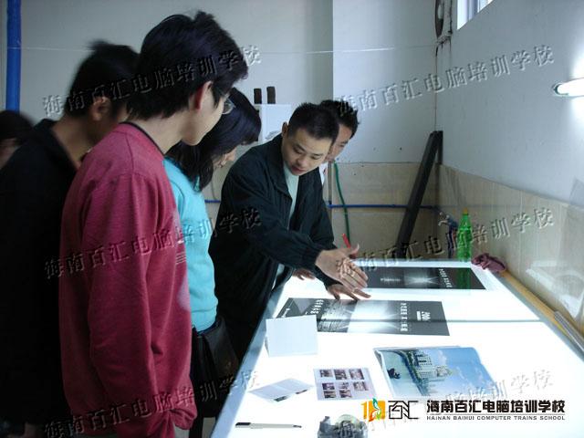 供應(yīng)廣告設(shè)計(jì)師班