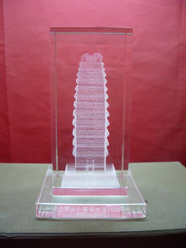 供應(yīng)西安定制水晶工藝品西安專賣水晶品