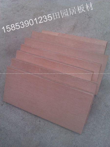 供應(yīng)5mm貝殼杉膠合板楊桉芯多層板廠家