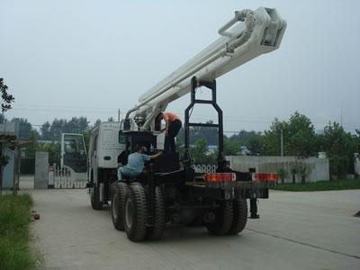 供應(yīng)徐州和潤(rùn)高噴消防車