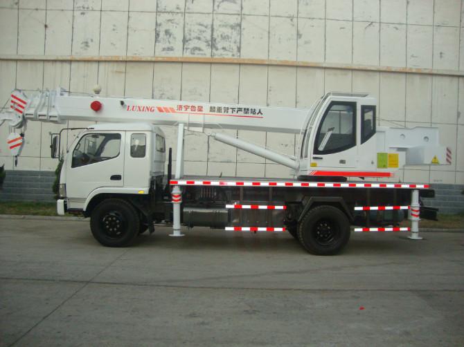 供應8噸唐駿底盤吊車 小吊車 小型吊車 小型吊車廠家