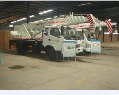 供應(yīng)泉州吊車小吊車小型液壓吊車8噸吊