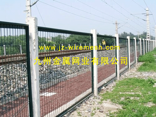 大连市大机场护栏网公路围栏铁路防护网厂家