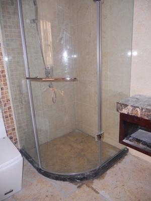 供應(yīng)精裝修簡易淋浴房