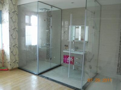 工程淋浴房圖片
