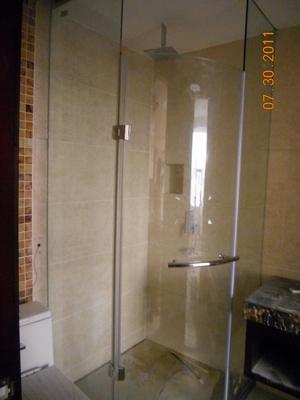 供應(yīng)豪華淋浴屏風(fēng)淋浴門