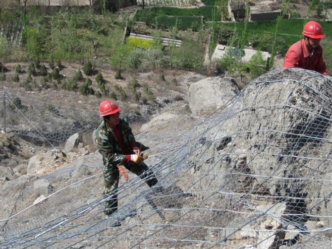 柔性SNS邊坡防護(hù)網(wǎng)圖片