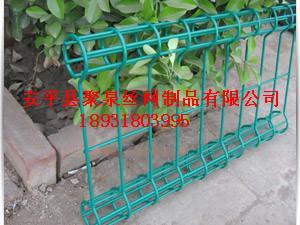 雙圈絲護(hù)欄網(wǎng)圖片