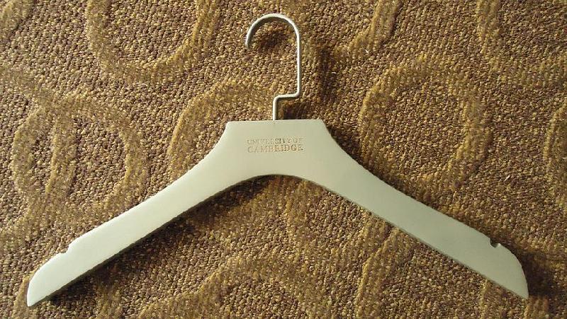 供應(yīng)*男裝衣架//服裝道具展示衣架