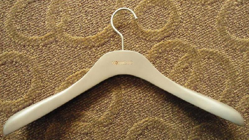 供應(yīng)展示褲衫夾板衣架/實木*衣架