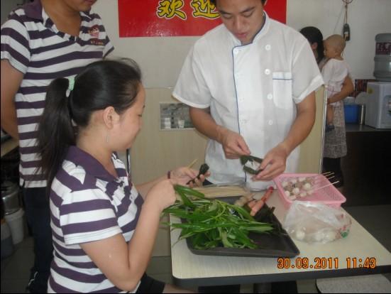 供應(yīng)麻辣燙做法深圳麻辣燙技術(shù)培訓(xùn)www.yipxpx.com麻辣