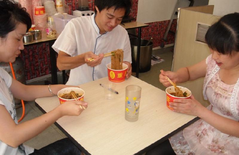 供應(yīng)深圳南山酸辣粉培訓(xùn)*酸辣粉培訓(xùn)深圳南山酸辣粉技術(shù)培訓(xùn)