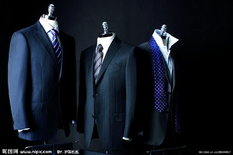 供應(yīng)青島西服職業(yè)西裝定制定做
