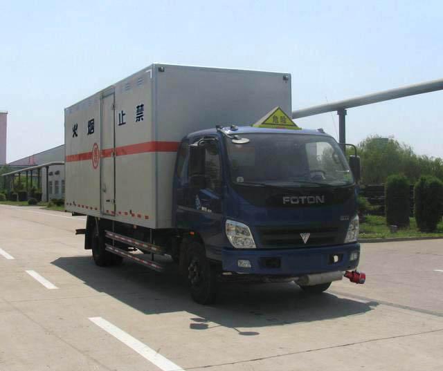 福田牌BJ5089XQY-S型*器材運(yùn)輸車