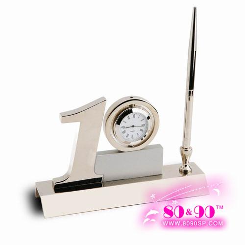 供應(yīng)各類水晶獎(jiǎng)杯，煙灰缸，水晶制品