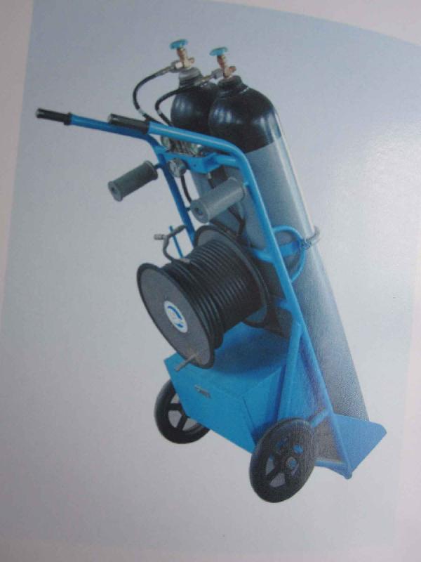 配有4只碳纖氣瓶長(zhǎng)管呼吸器碳纖氣瓶長(zhǎng)管呼吸器長(zhǎng)管呼吸器