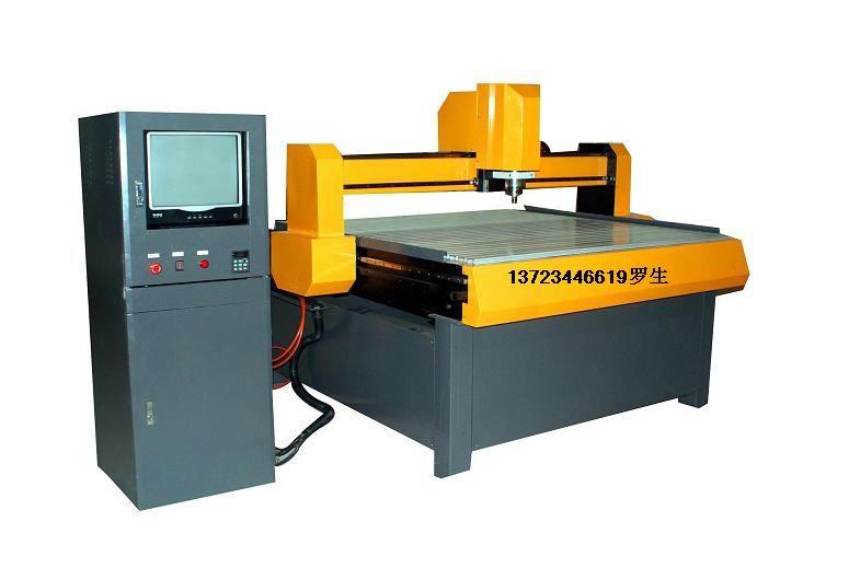 供應(yīng)深圳出售伺服系統(tǒng)雕刻機(jī)