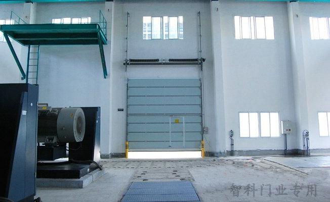 供應(yīng)西安工業(yè)提升門定做