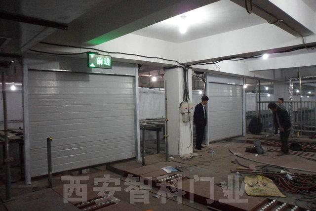 供應(yīng)車庫(kù)滑升門供應(yīng)商