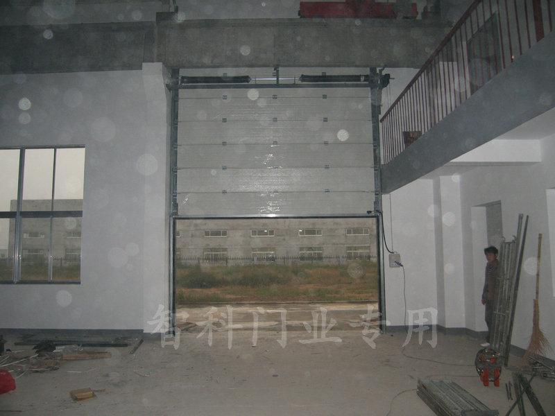 供應(yīng)西安工業(yè)提升門廠