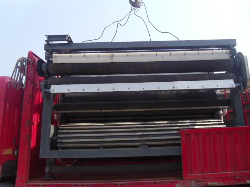新型帶式污泥脫水機(jī)圖片