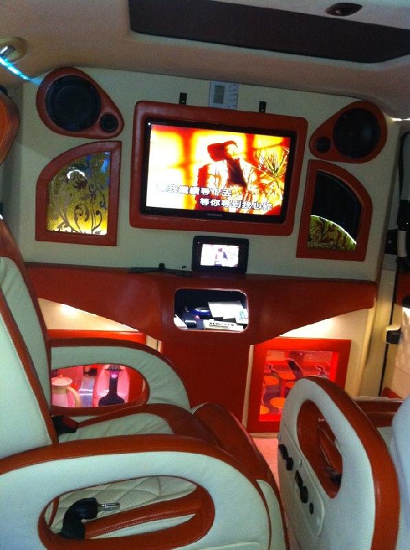 供應(yīng)奔馳SLK內(nèi)飾改裝SLK內(nèi)飾翻新改色