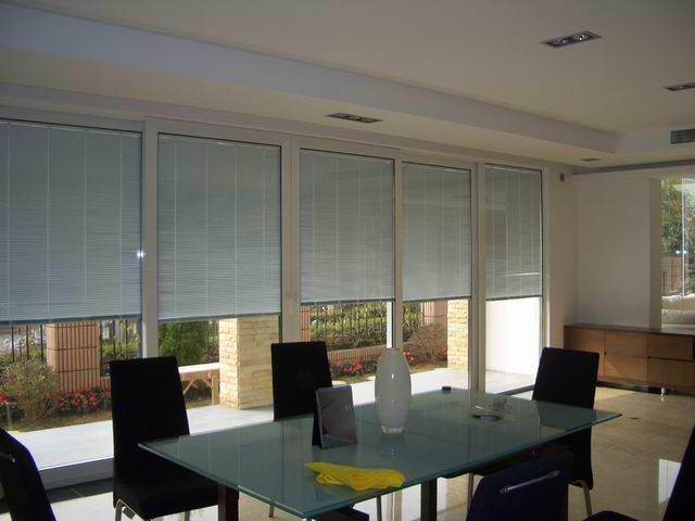 供應(yīng)專業(yè)辦公卷簾遮光卷簾