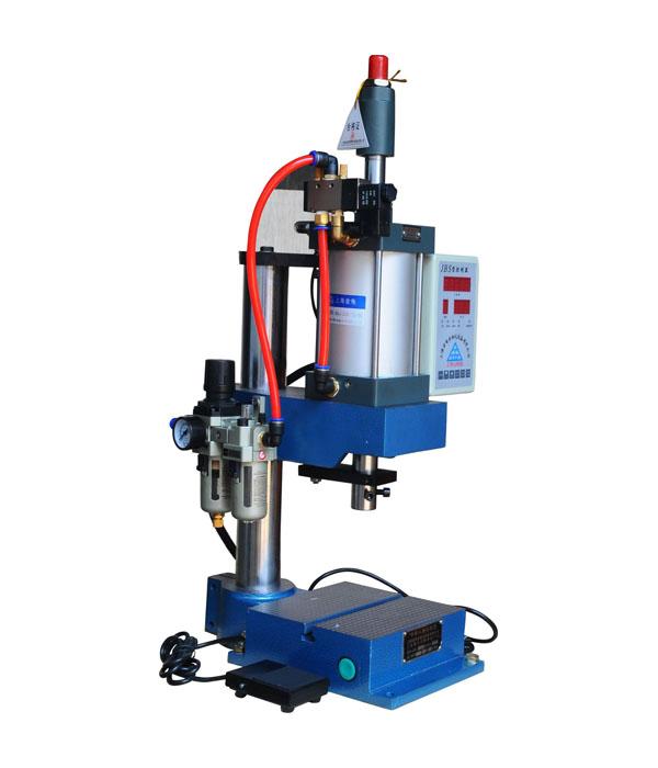 供應(yīng)廠家直銷單柱的金龜牌壓力機(jī)