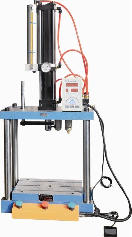 供應(yīng)2YZ氣液增壓壓力機(jī)