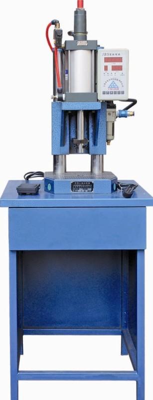 供應(yīng)上金品牌氣動(dòng)沖床