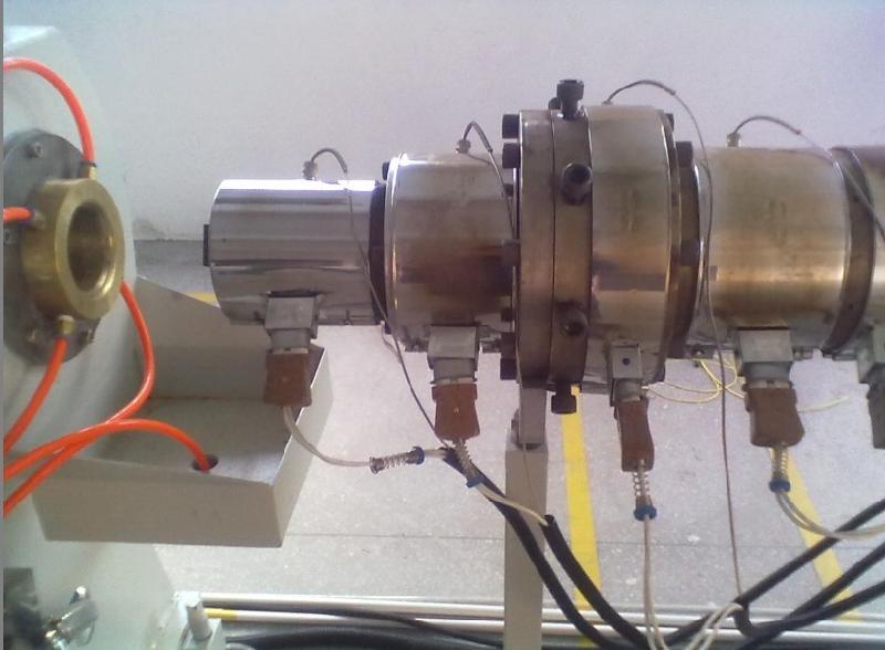 供應(yīng)PPPEABS膠管卷芯擠出生產(chǎn)線