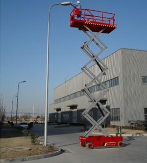 供應(yīng)用于高空作業(yè)維修的全電動(dòng)自行走升降機(jī)移動(dòng)剪叉式升降機(jī)高空作業(yè)升降平臺(tái)廠家