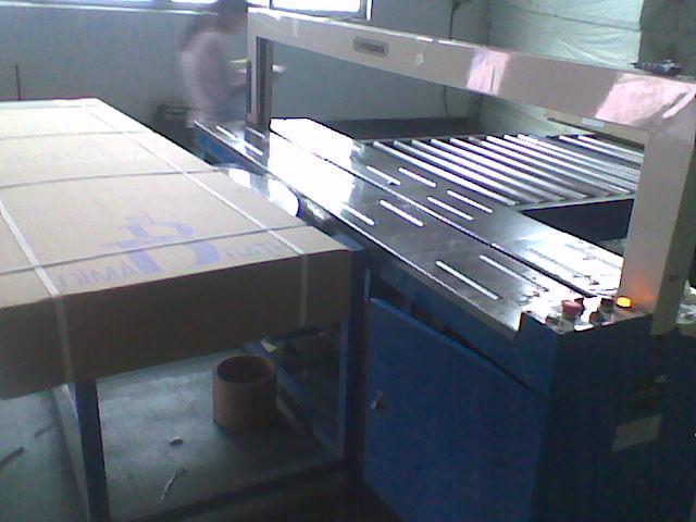 供應(yīng)淋浴房*全自動(dòng)打包機(jī)