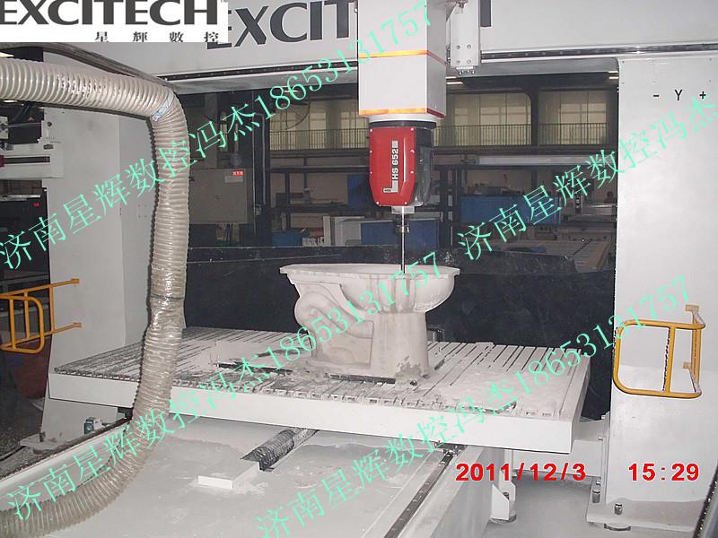 供應復合材料木模數(shù)控加工中心