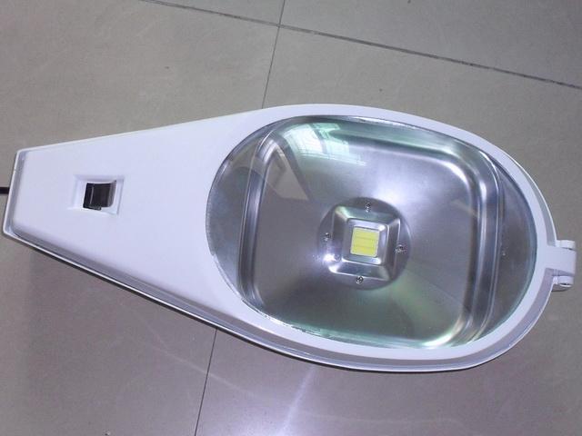 供應(yīng)LED100W路燈，大功率LED路燈，節(jié)能路燈，650路燈，