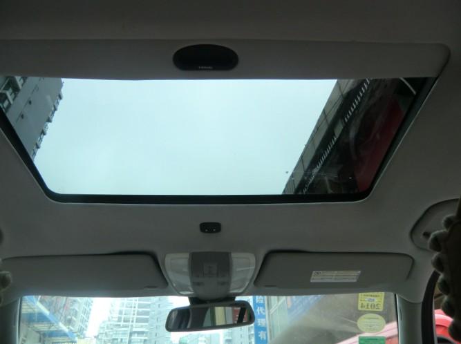 供應(yīng)奔馳GLK改裝汽車天窗