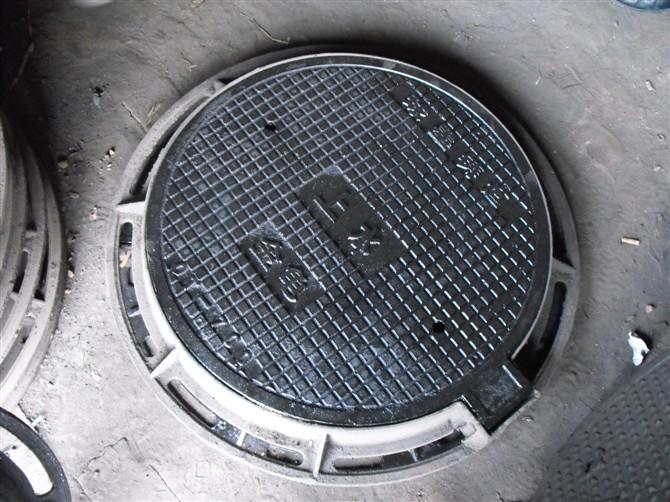 金龜牌700中型井蓋圖片