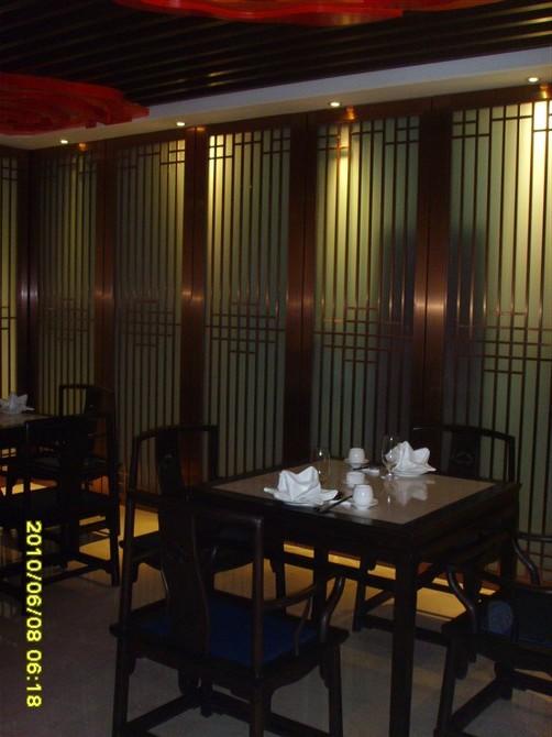 供應(yīng)深圳酒店不銹鋼屏風(fēng)裝飾工程