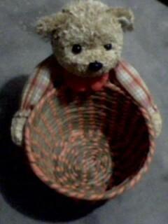 供應(yīng)手編工藝品收納筐，小熊收納筐生產(chǎn)，小兔收納筐批發(fā)