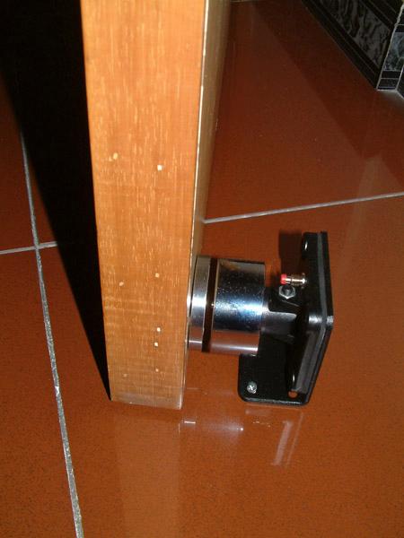 供應(yīng)地式電磁門吸