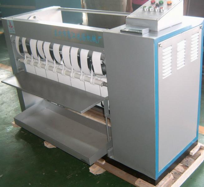 通洋牌船用燙平機(jī)圖片