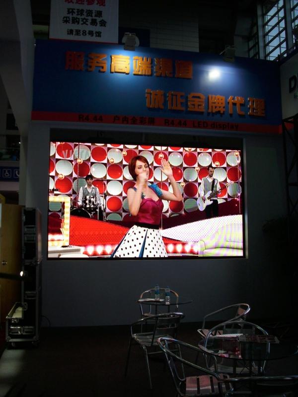 led全彩車載顯示屏圖片
