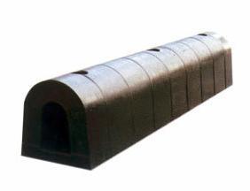 浙江省米勒生產(chǎn)廠家半圓形橡膠護(hù)舷圖片