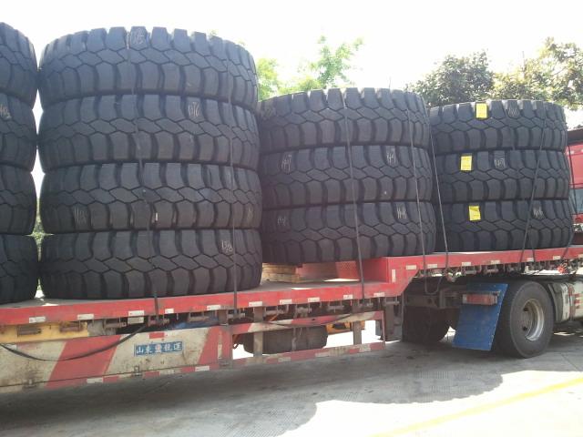 供應(yīng)廠家合力杭叉5T叉車實(shí)心輪胎