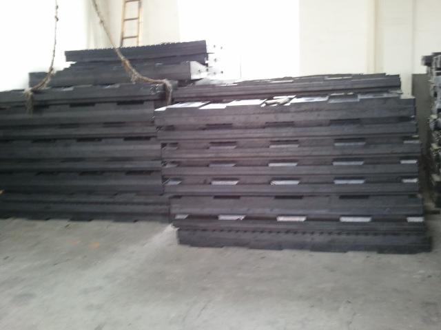 臺(tái)州鐵路橡膠道口板 臺(tái)州鐵路橡膠道口板廠家 臺(tái)州鐵路橡膠道口板供應(yīng)商